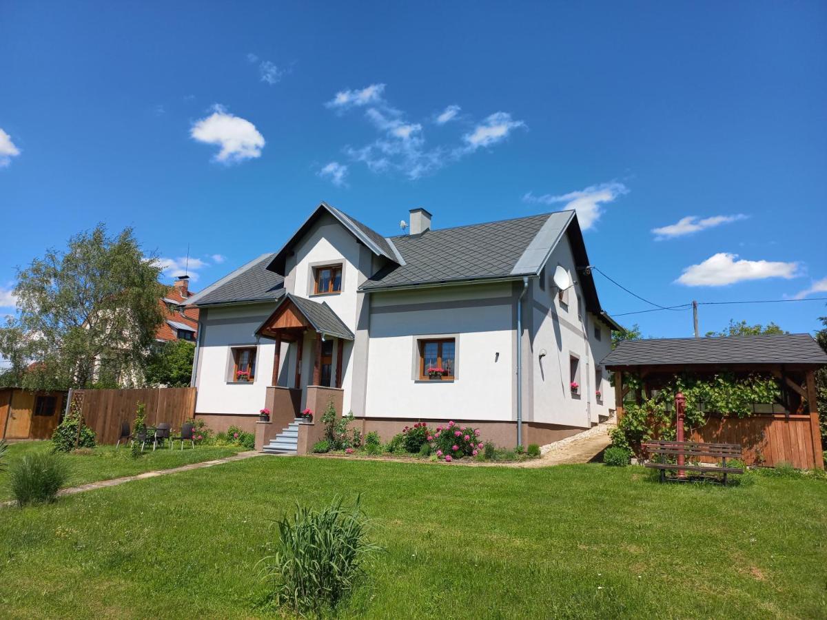 U Kapitana Appartement Radvánovice Buitenkant foto