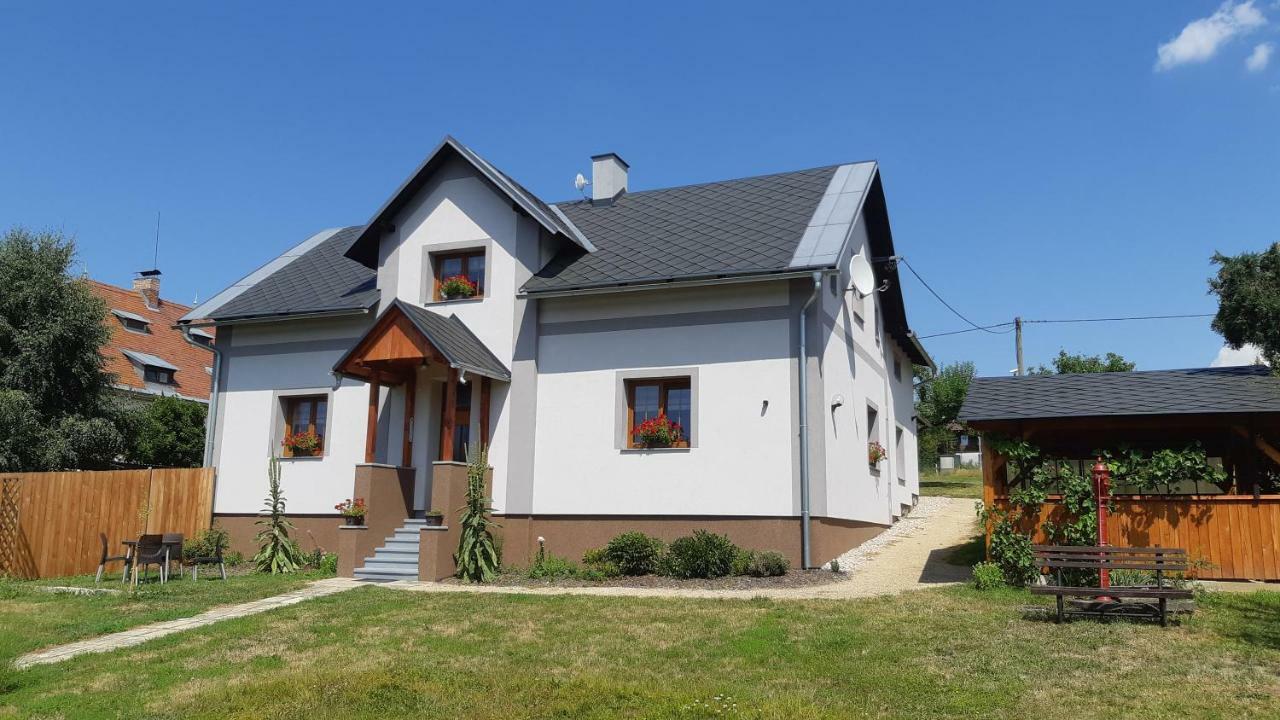 U Kapitana Appartement Radvánovice Buitenkant foto